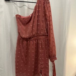 Pink polka-dot one-shoulder dress